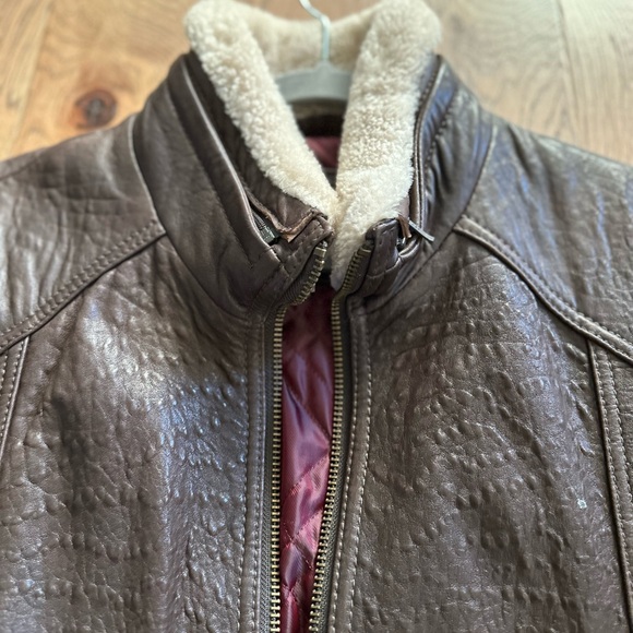 Marc Jacob New York Leather w/ Shearling Collar - Picture 5 of 16